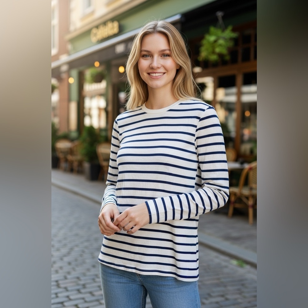 LC WAIKIKI Womens Long Sleeve Top White and Blue Stripes Lightweight Size Small